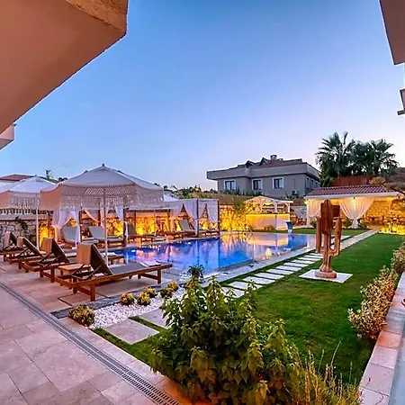 Zaena Alacati Otel Ciftlikkoyu